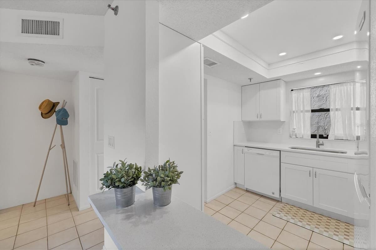 1001 BENJAMIN FRANKLIN DRIVE — photo 13 of 37