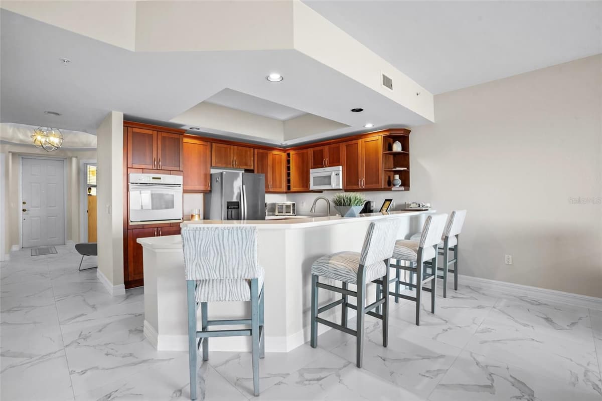 14380 RIVA DEL LAGO DRIVE — photo 13 of 45
