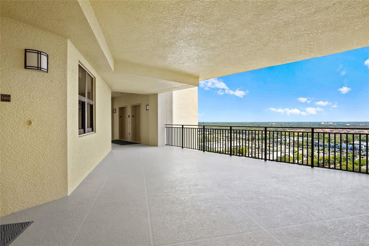 14380 RIVA DEL LAGO DRIVE — photo 5 of 45
