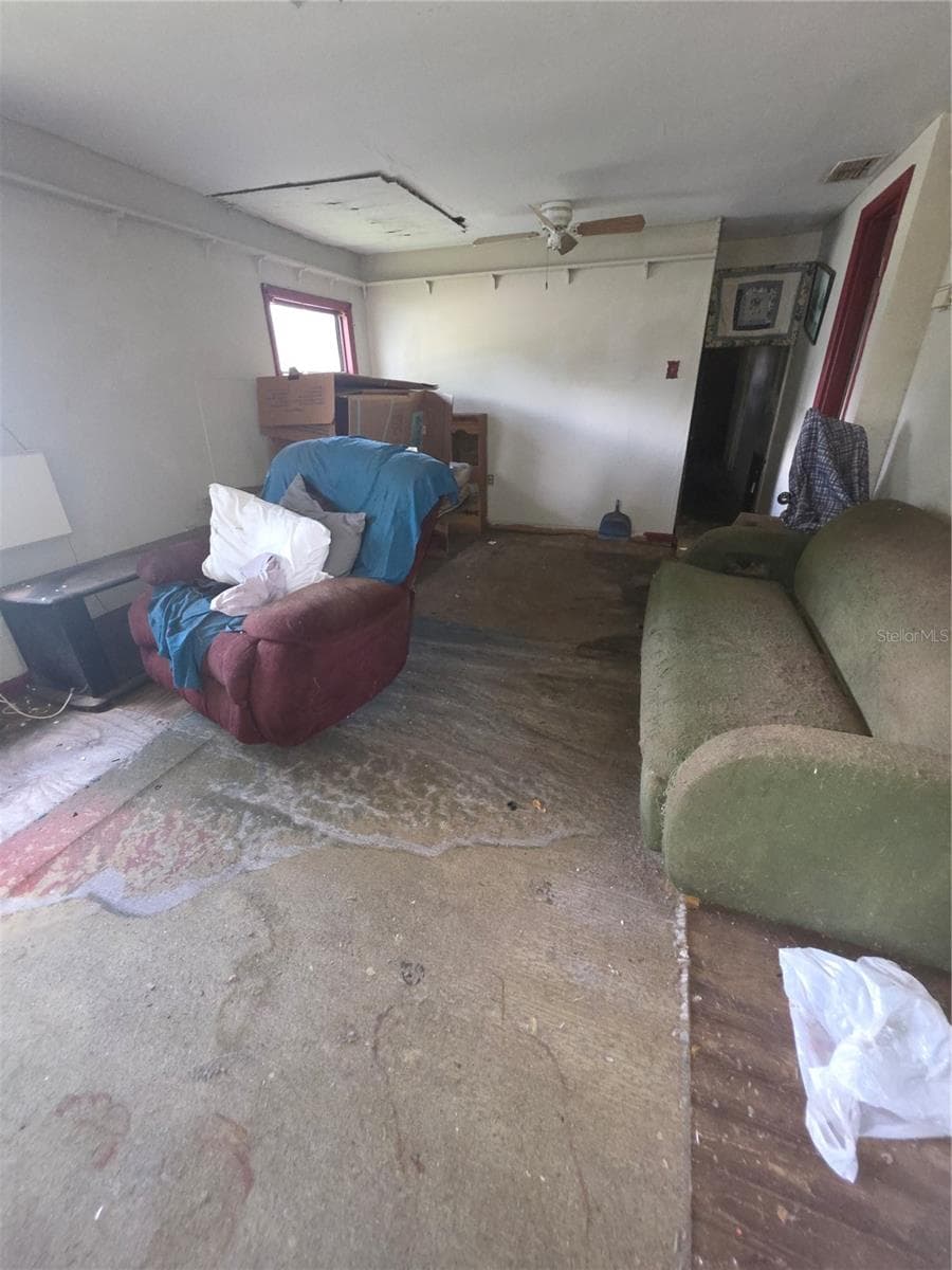 215 10TH WAHNETA STREET — photo 15 of 35