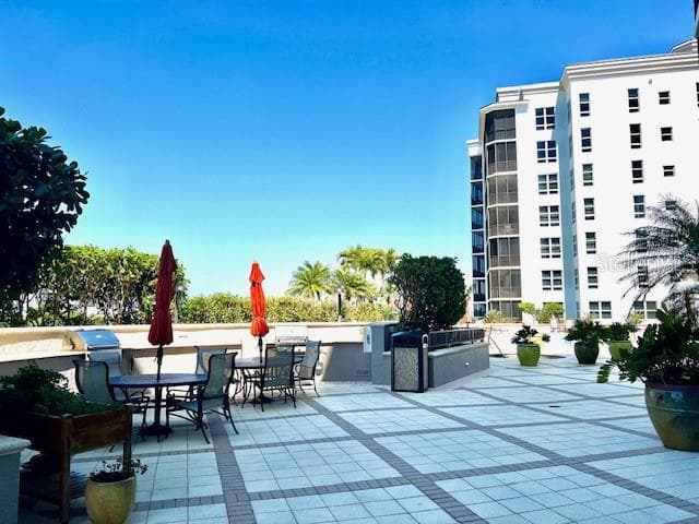 3333 SUNSET KEY CIRCLE — photo 6 of 56