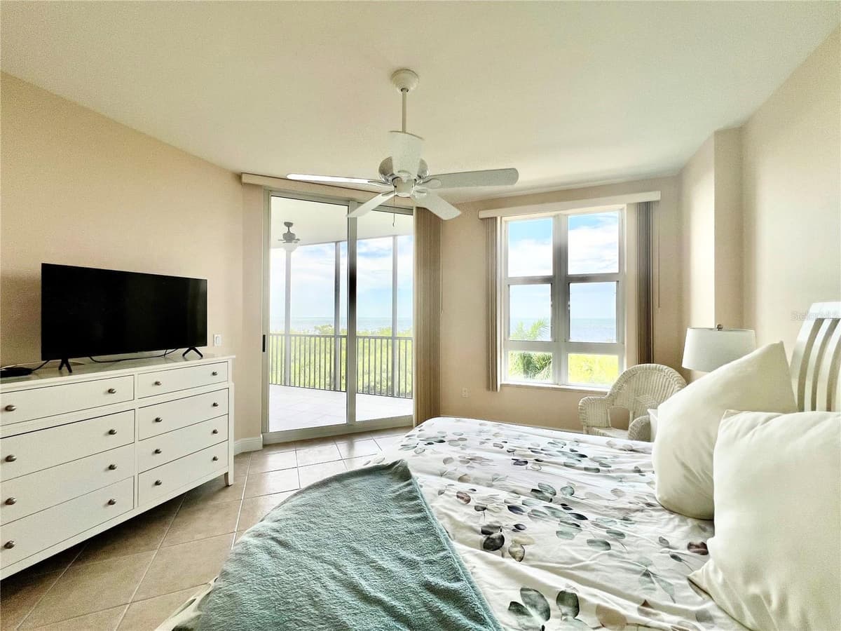 3333 SUNSET KEY CIRCLE — photo 17 of 56