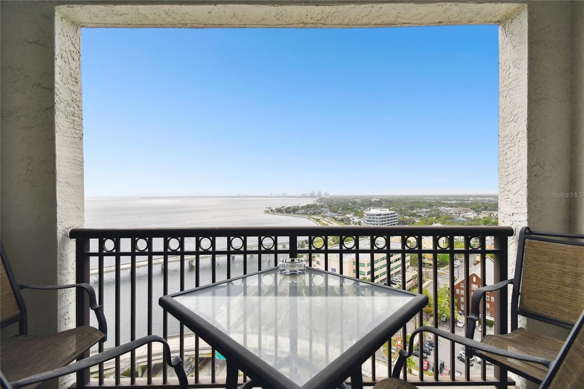 345 BAYSHORE BOULEVARD — photo 4 of 57