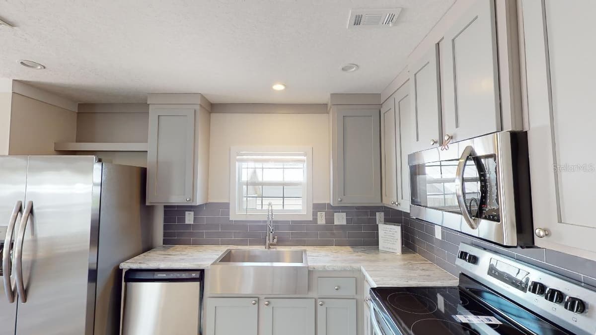 1556 BLUE HERON DRIVE — photo 3 of 29