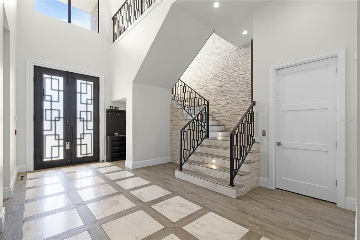 1148 GRAND TRAVERSE PARKWAY — photo 4 of 100
