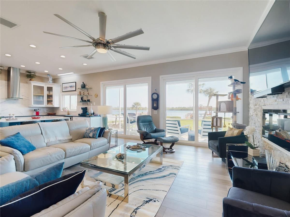 2019 RIVERSIDE — photo 10 of 94