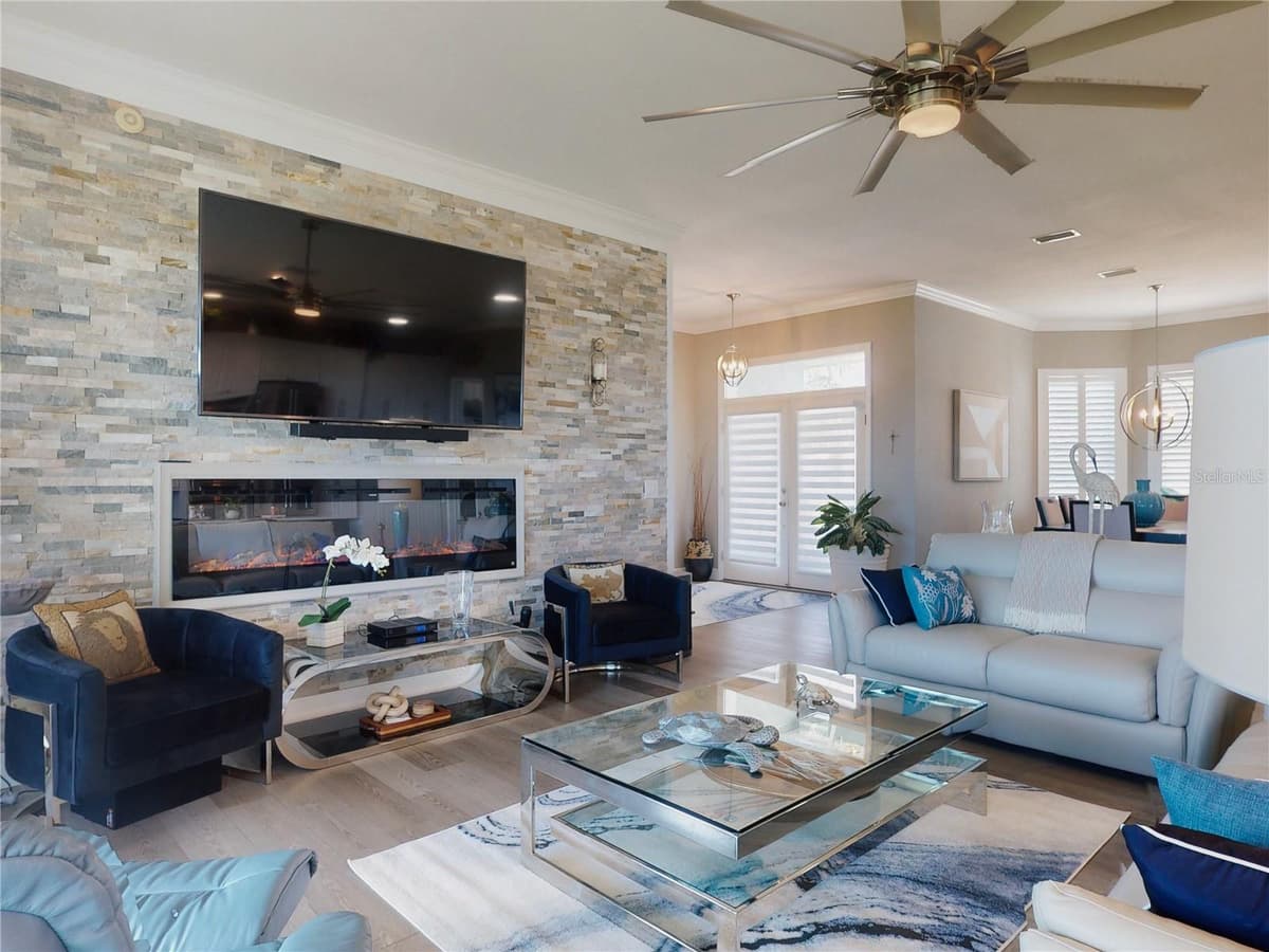 2019 RIVERSIDE — photo 11 of 94