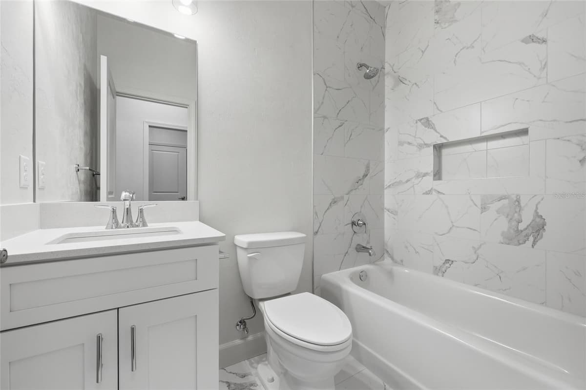 6703 10TH LANE — photo 8 of 28