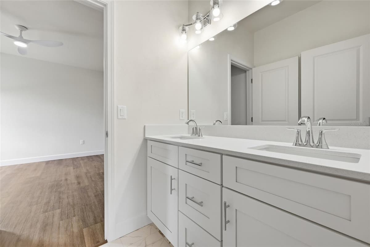 6703 10TH LANE — photo 3 of 28