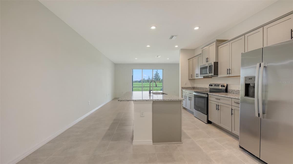 2360 WASHINGTON PALM COURT — photo 9 of 41