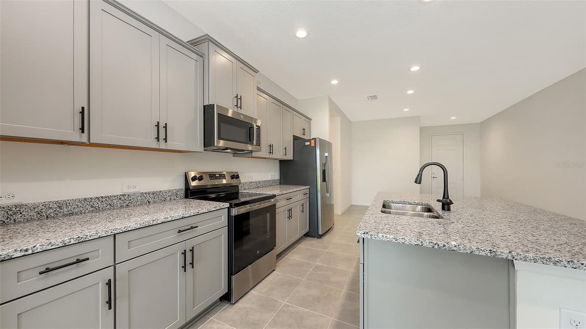 2360 WASHINGTON PALM COURT — photo 13 of 41