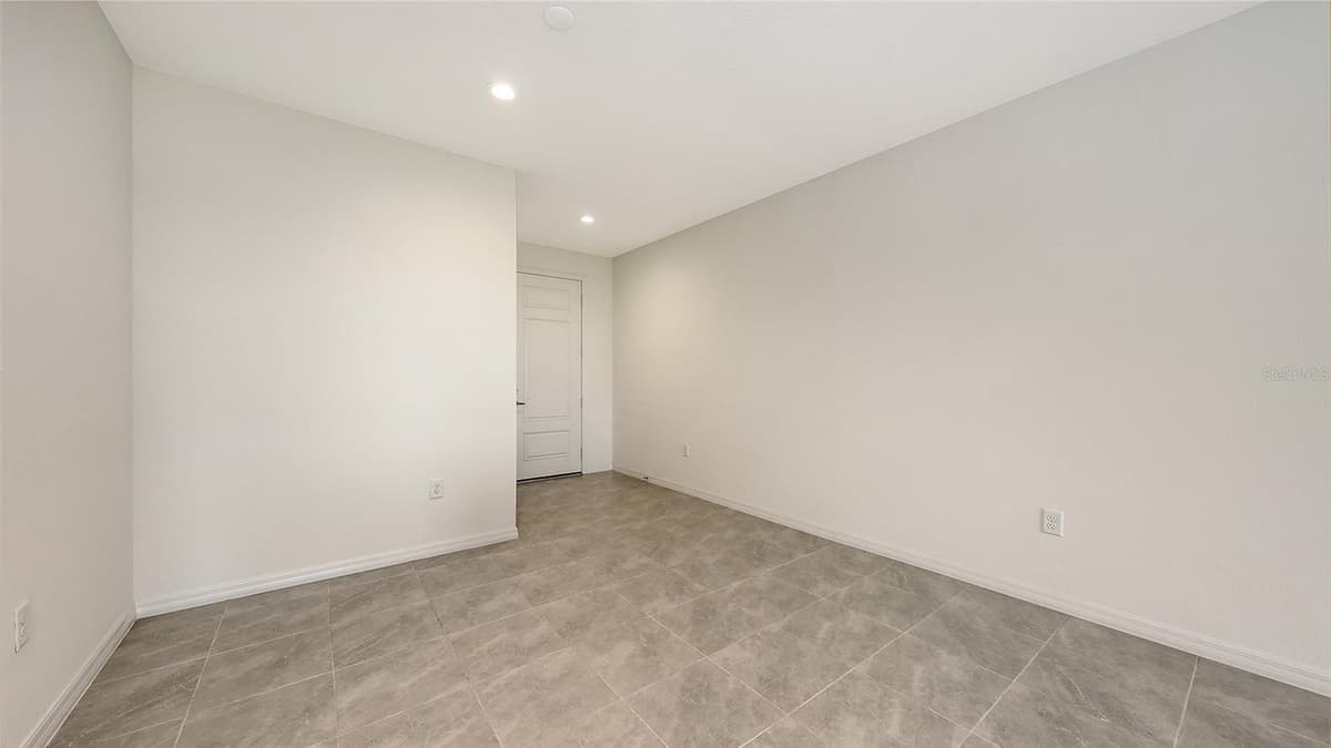 2360 WASHINGTON PALM COURT — photo 7 of 41