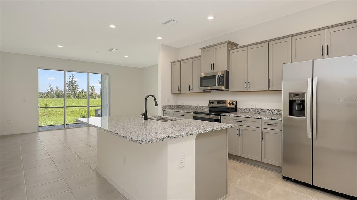 2360 WASHINGTON PALM COURT — photo 10 of 41