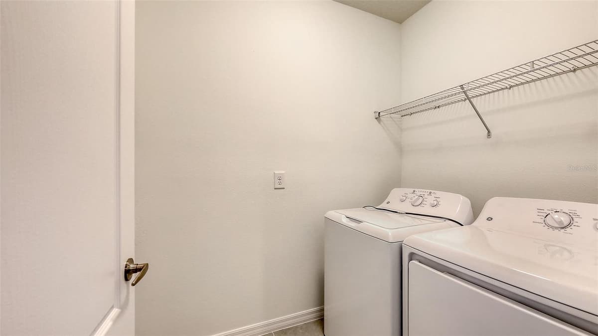 2360 WASHINGTON PALM COURT — photo 40 of 41
