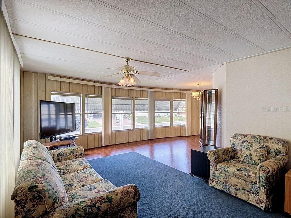 1007 FOREST LAKE DRIVE — photo 12 of 49