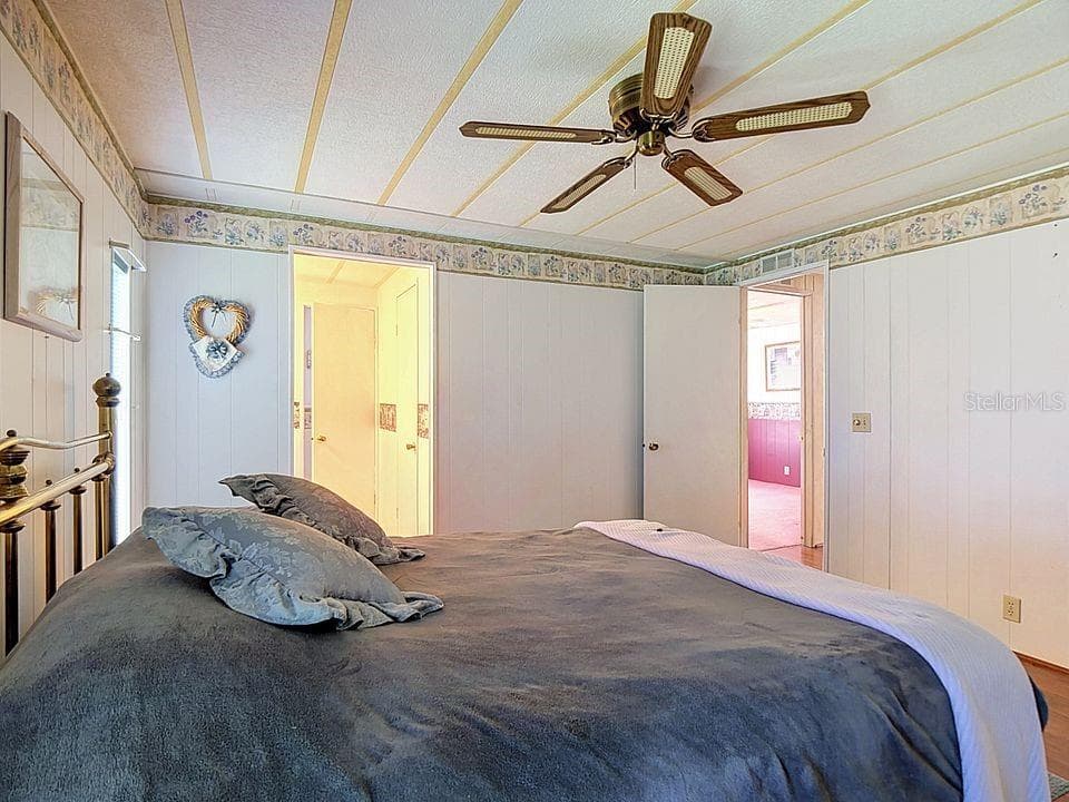 1007 FOREST LAKE DRIVE — photo 18 of 49