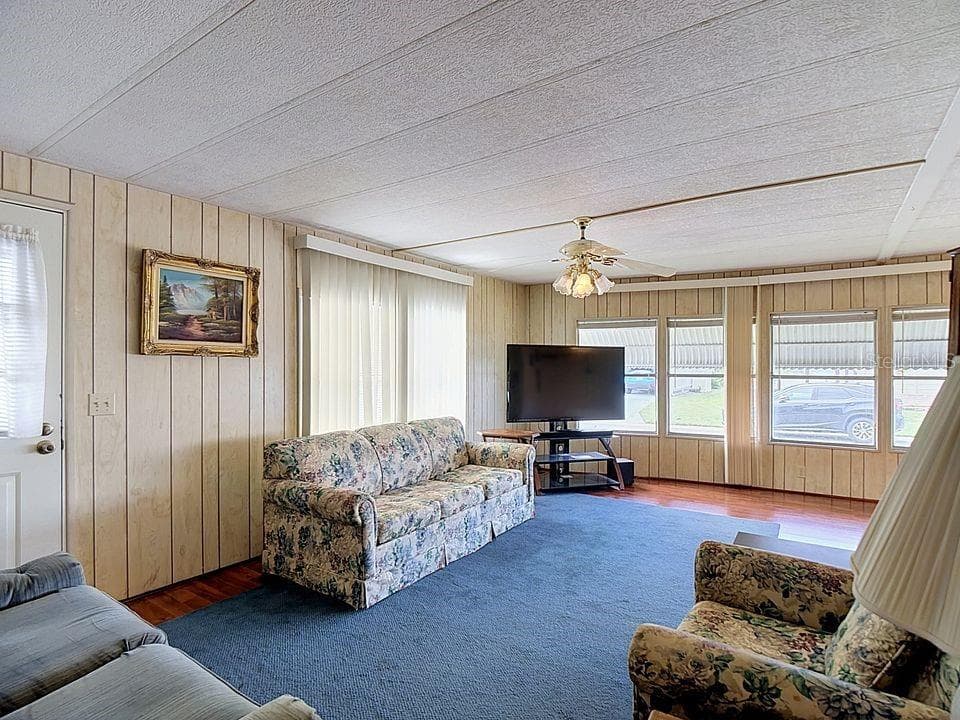 1007 FOREST LAKE DRIVE — photo 13 of 49
