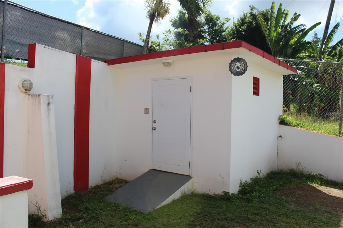 689-A SANDCZAR — photo 14 of 57
