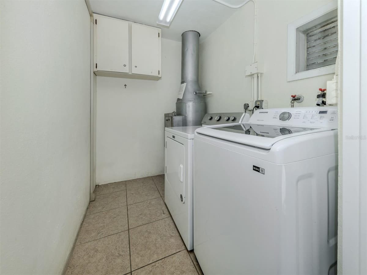 950 TARPON CENTER DRIVE — photo 37 of 55