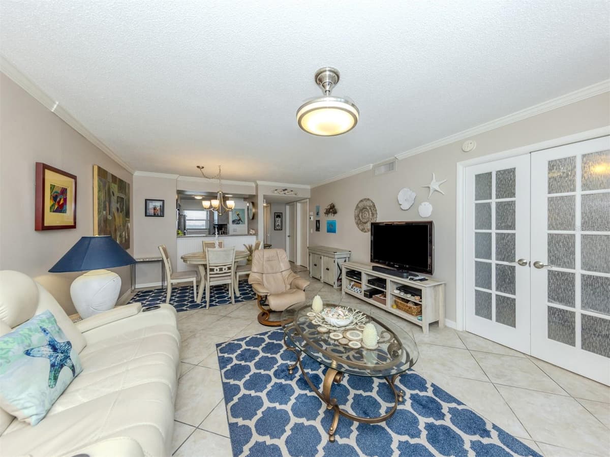 950 TARPON CENTER DRIVE — photo 5 of 55