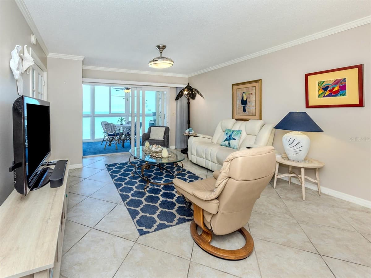 950 TARPON CENTER DRIVE — photo 6 of 55