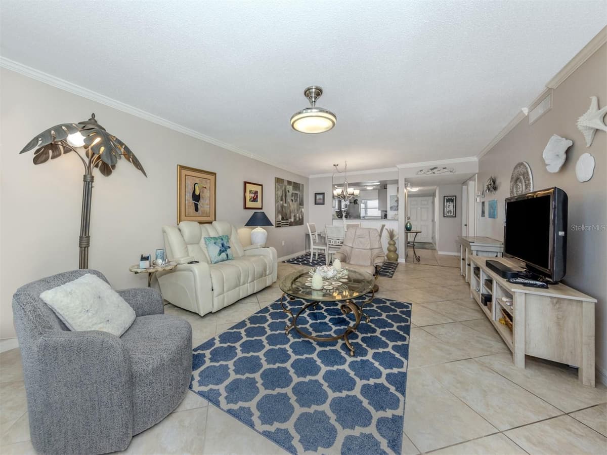 950 TARPON CENTER DRIVE — photo 4 of 55