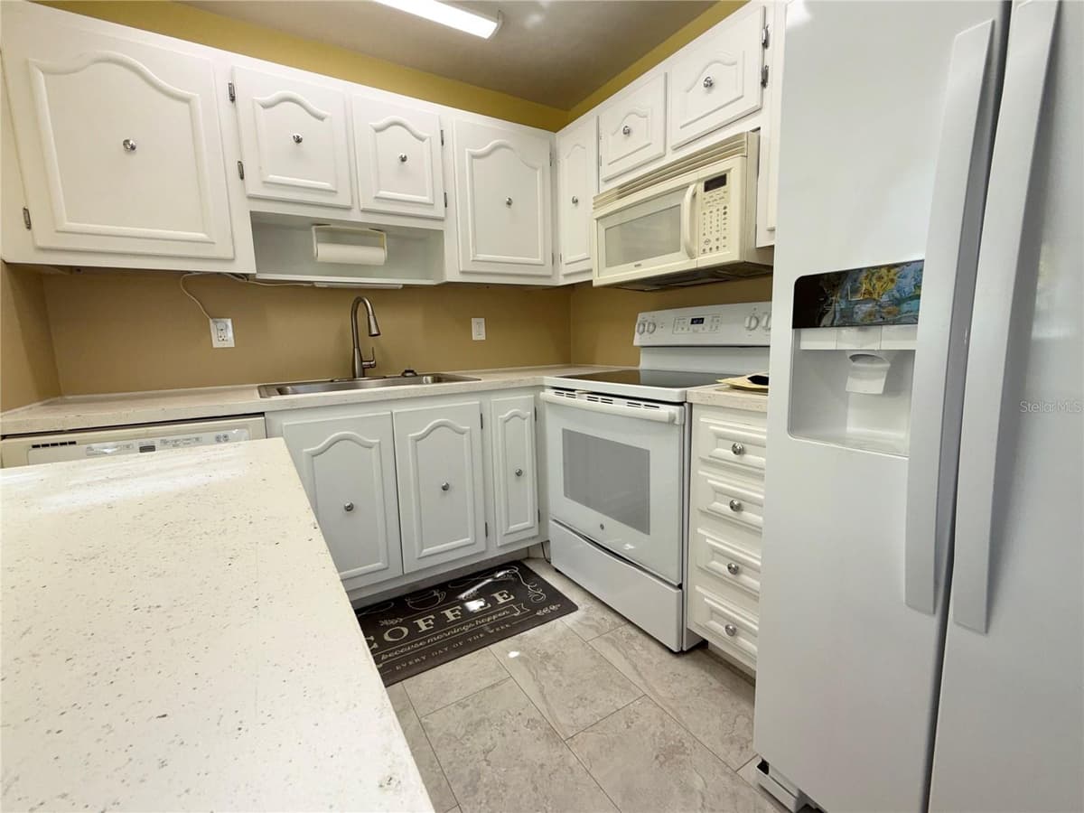 11817 BAYONET LANE — photo 3 of 32
