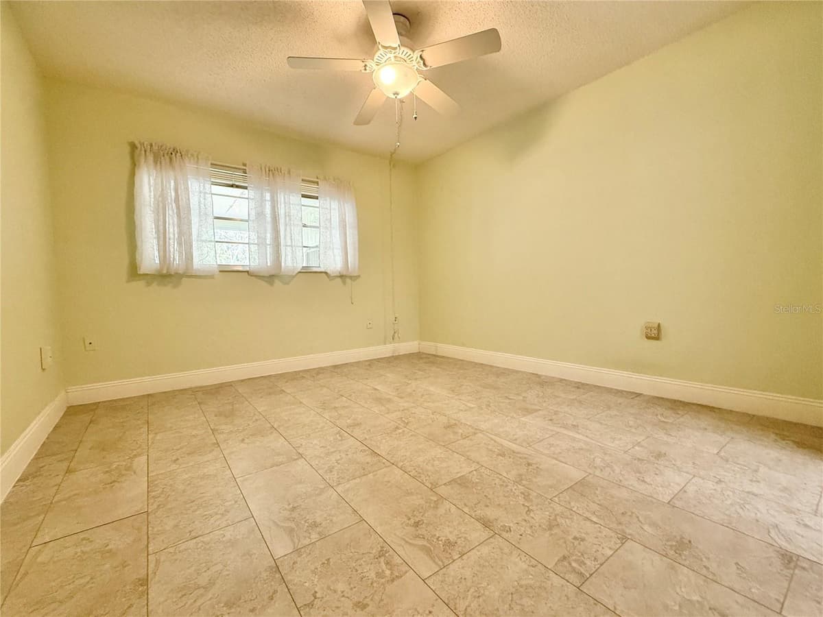 11817 BAYONET LANE — photo 10 of 32