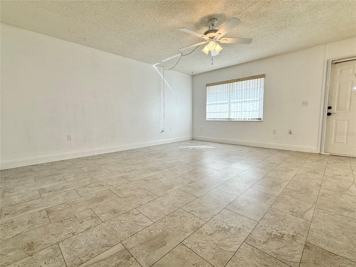 11817 BAYONET LANE — photo 6 of 32