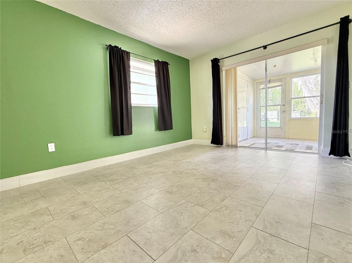 11817 BAYONET LANE — photo 8 of 32