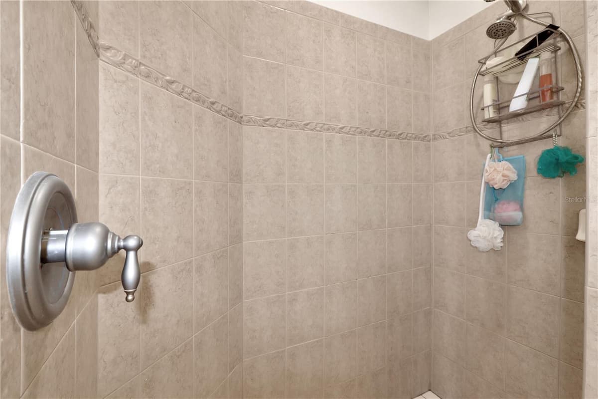 20751 QUEEN ALEXANDRA DRIVE — photo 14 of 46