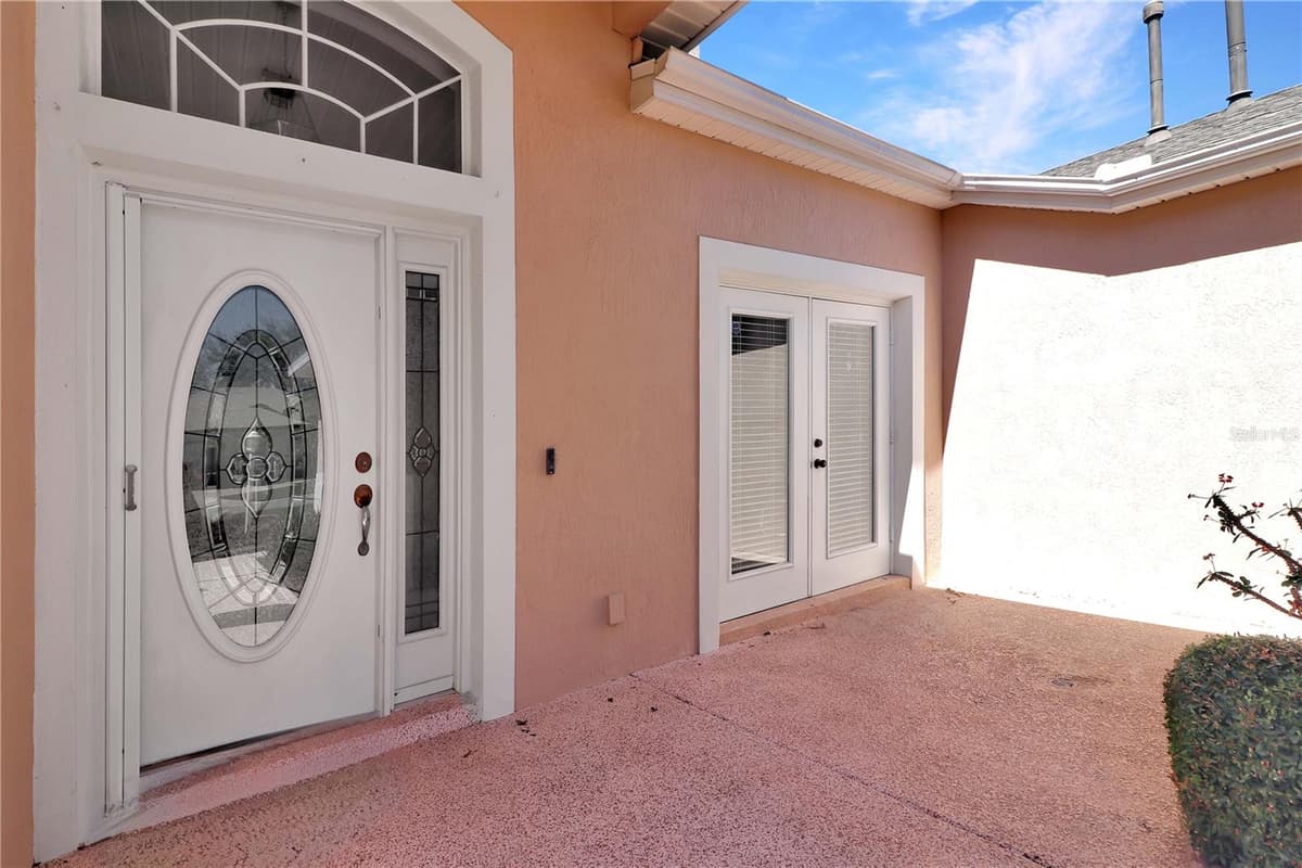 20751 QUEEN ALEXANDRA DRIVE — photo 3 of 46