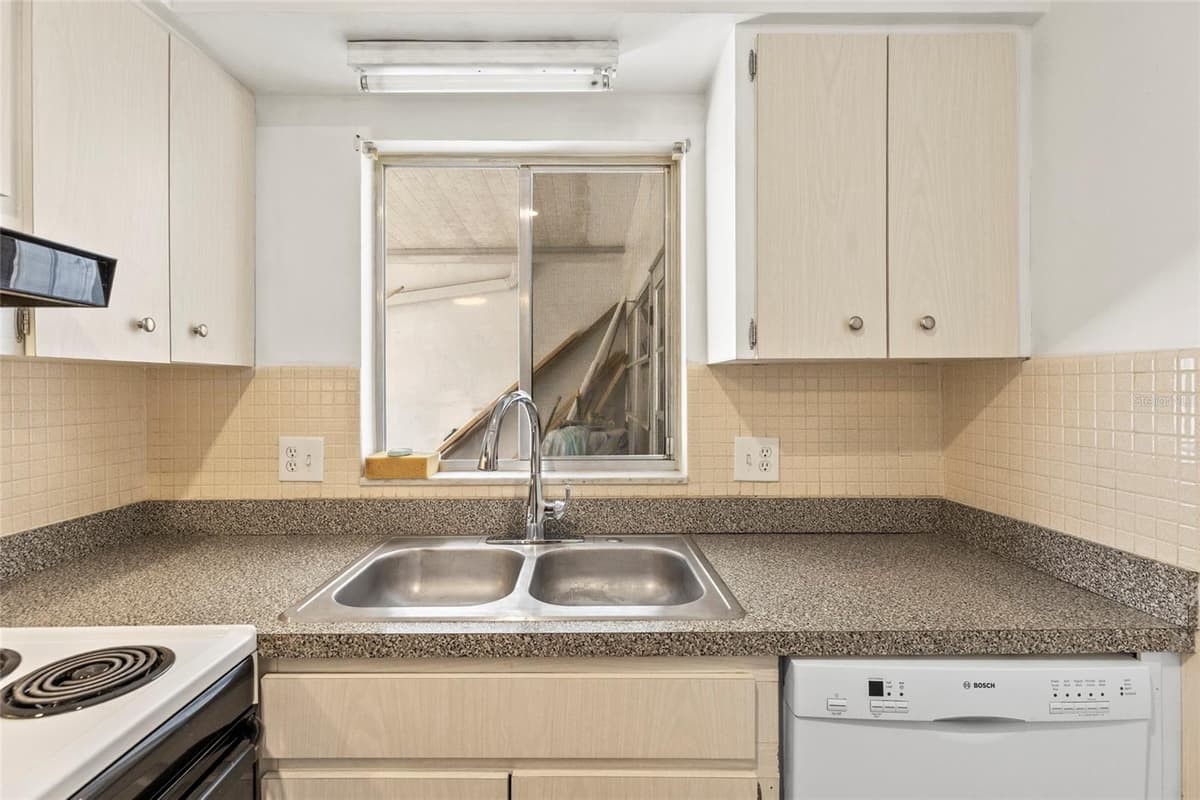 250 ROSERY ROAD — photo 7 of 16