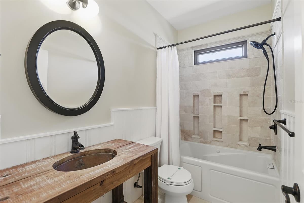 106 VICTORIA STREET — photo 28 of 51