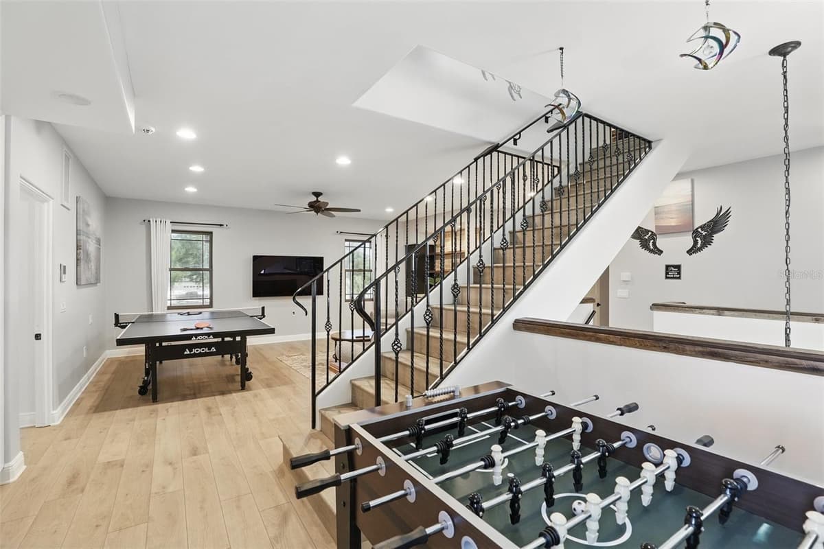 106 VICTORIA STREET — photo 19 of 51