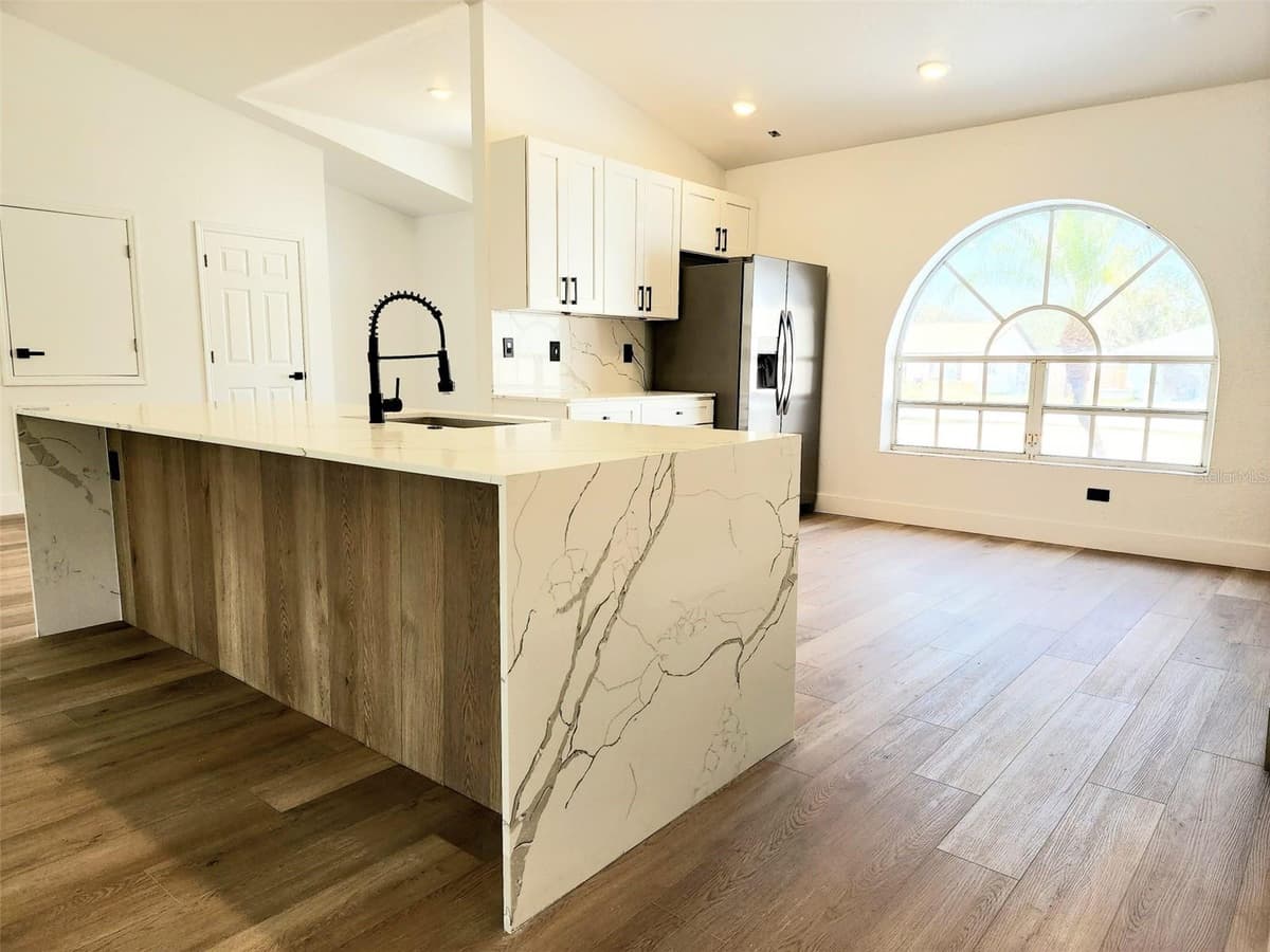 1032 CONCERT AVENUE — photo 6 of 38