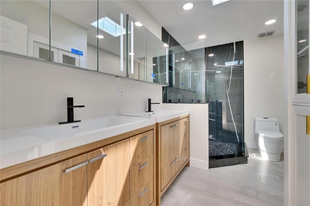 370 WOODLANDS DRIVE — photo 36 of 52