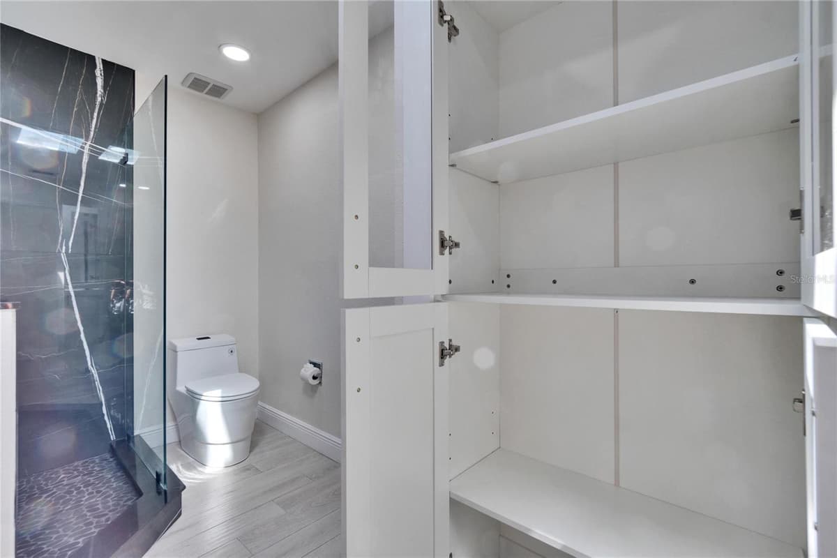 370 WOODLANDS DRIVE — photo 40 of 52