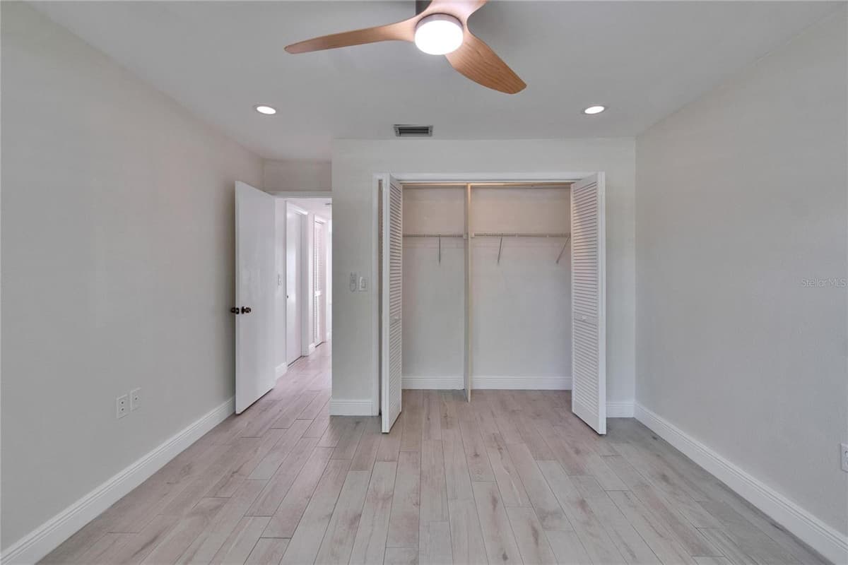 370 WOODLANDS DRIVE — photo 43 of 52