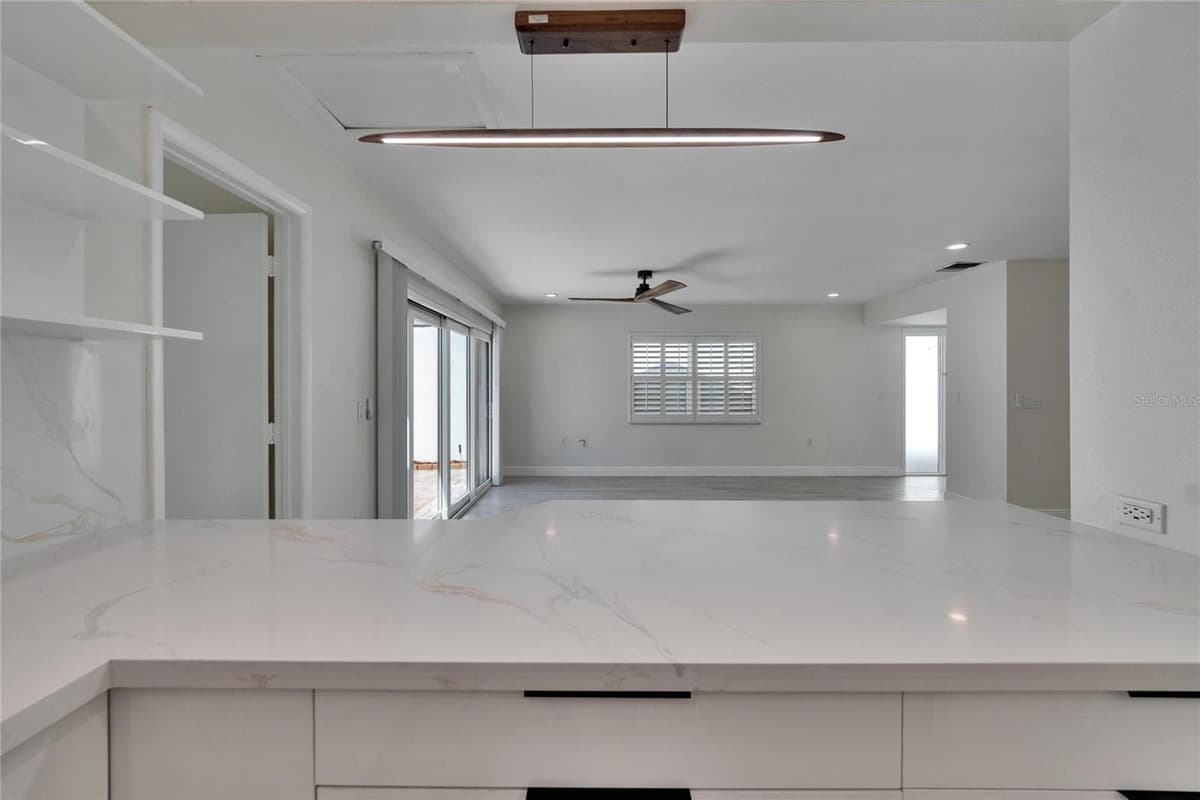 370 WOODLANDS DRIVE — photo 29 of 52