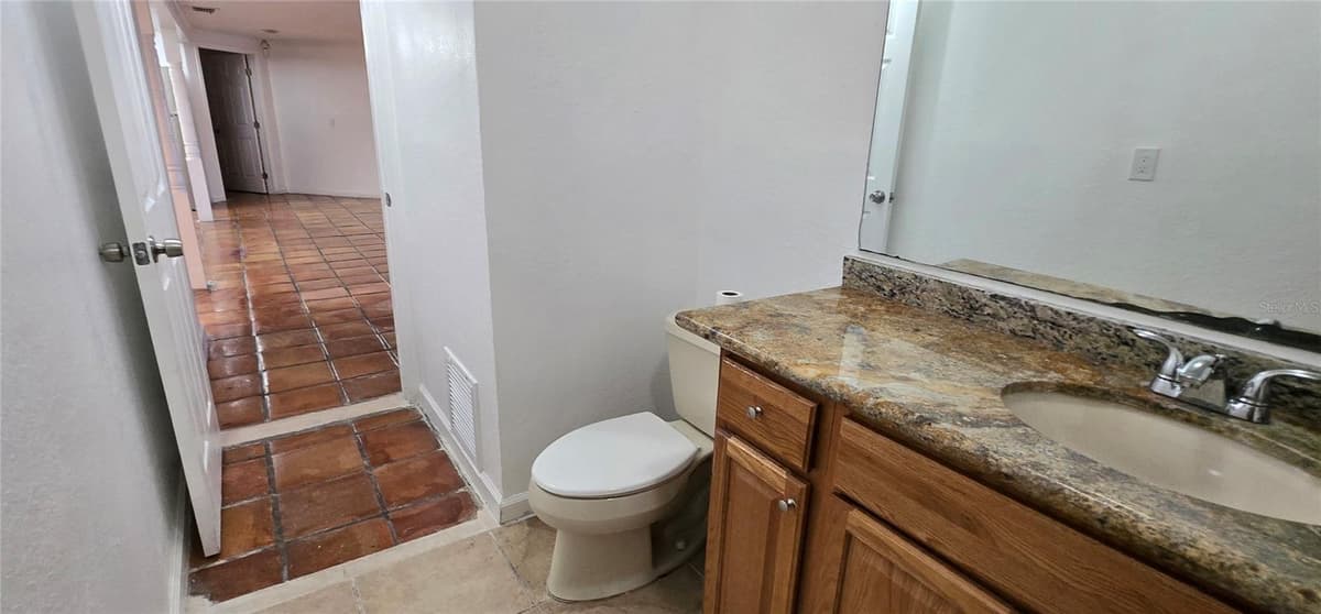 8814 ROCKY CREEK DRIVE — photo 5 of 10