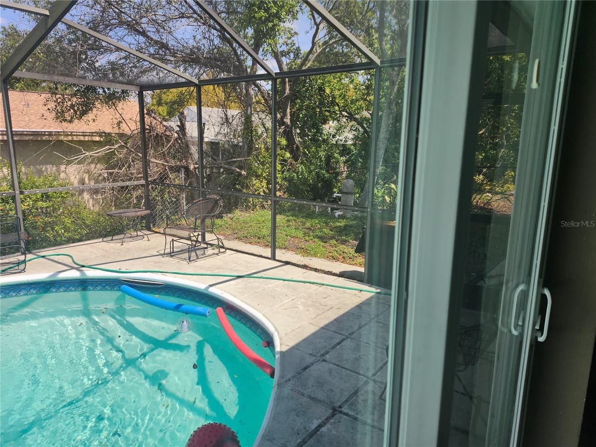 8501 HUNTING SADDLE DRIVE — photo 9 of 41
