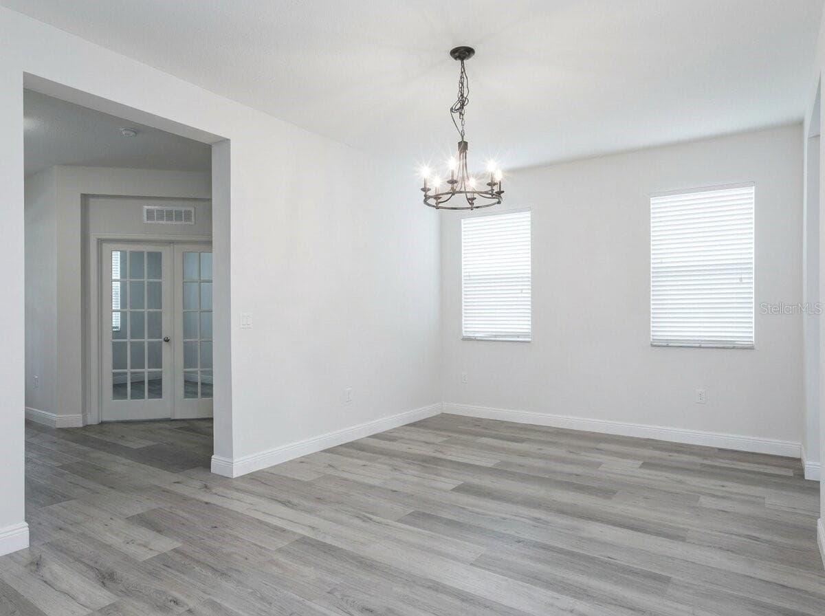 11926 VERRAZANO DRIVE — photo 8 of 42