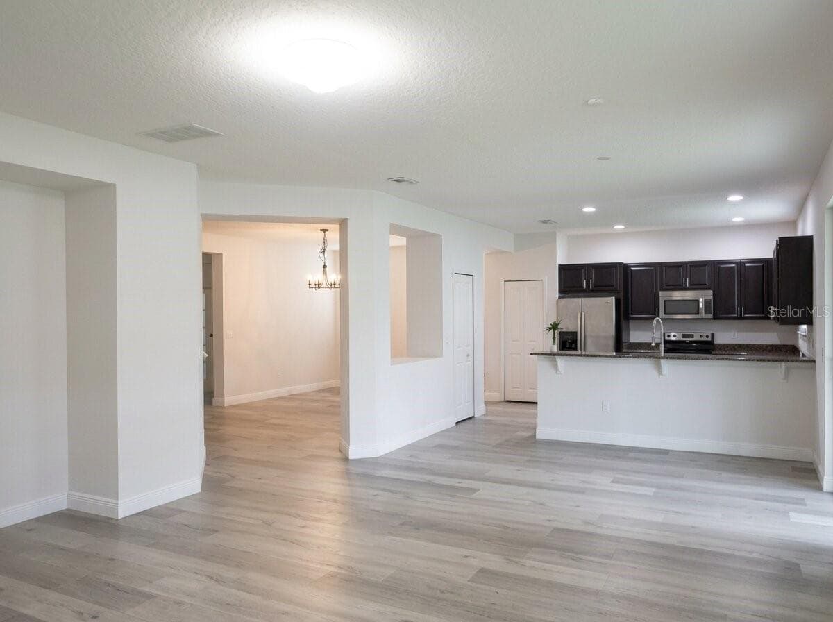 11926 VERRAZANO DRIVE — photo 11 of 42