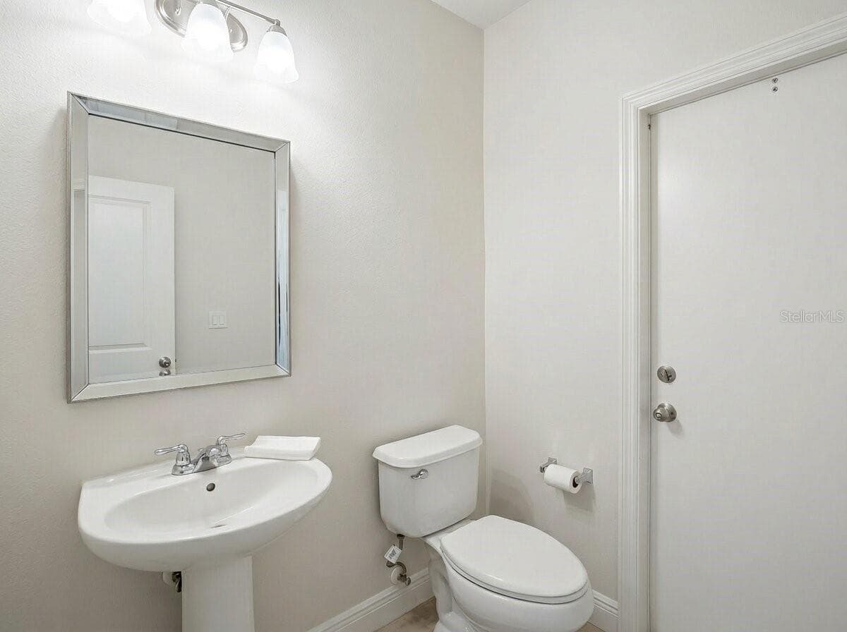 11926 VERRAZANO DRIVE — photo 25 of 42