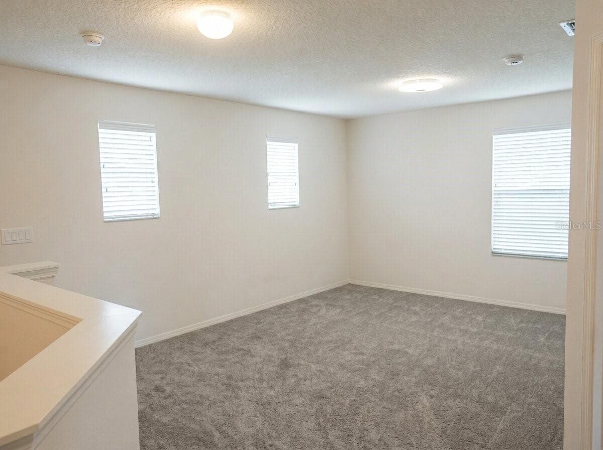 11926 VERRAZANO DRIVE — photo 13 of 42
