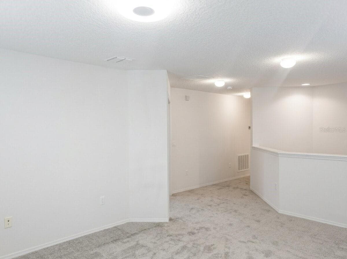 11926 VERRAZANO DRIVE — photo 14 of 42