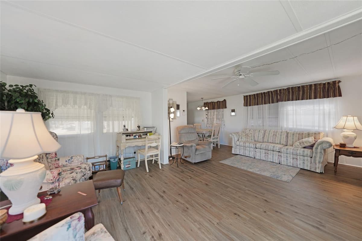 1407 SEAGULL DRIVE — photo 6 of 26