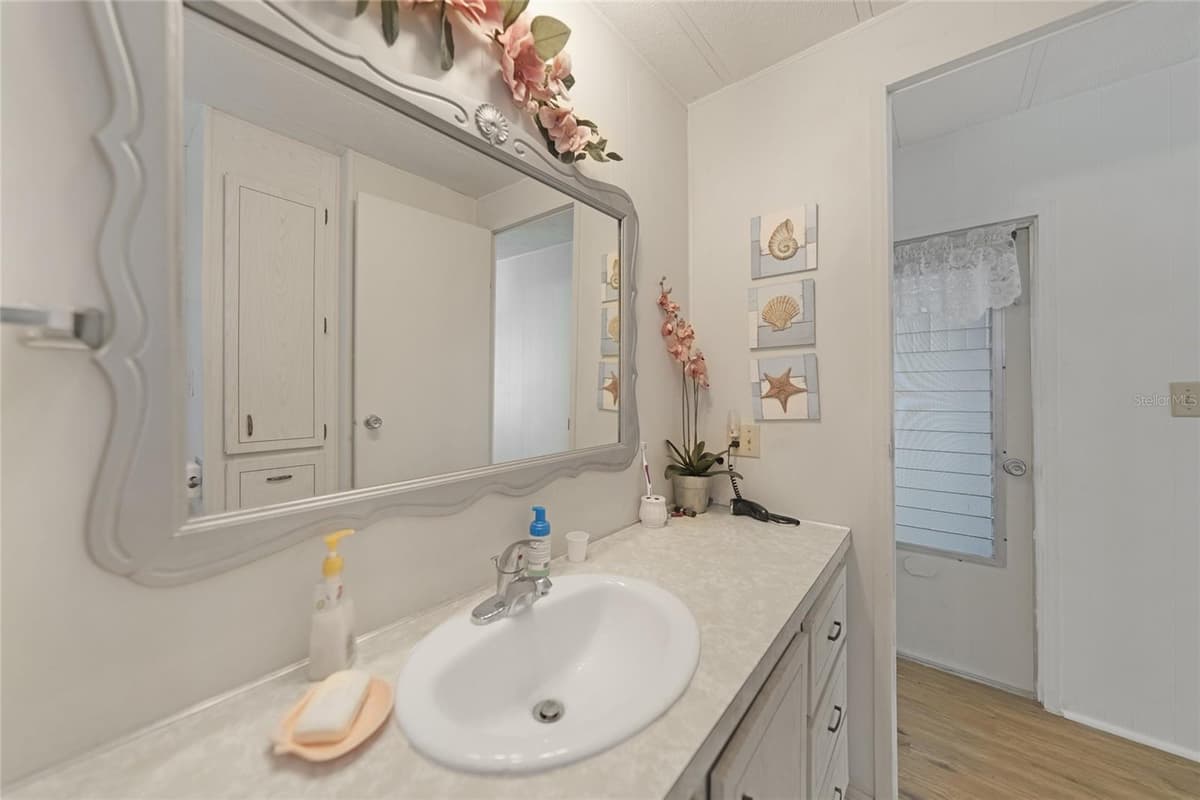 1407 SEAGULL DRIVE — photo 15 of 26