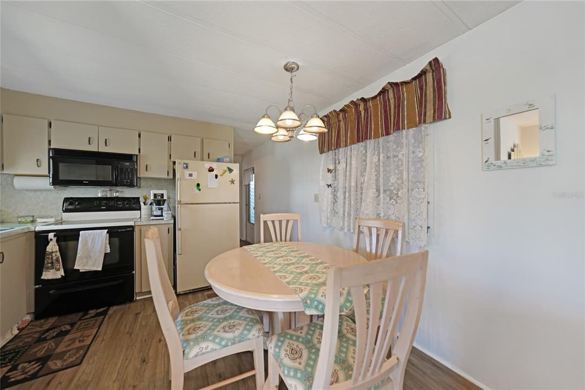 1407 SEAGULL DRIVE — photo 7 of 26